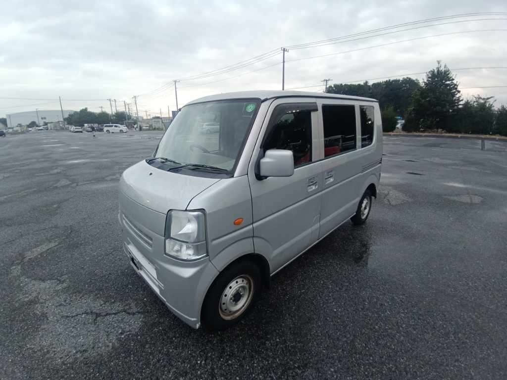 NISSAN NV100 CLIPPER