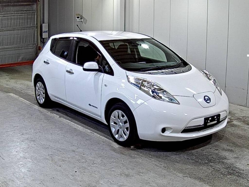 NISSAN LEAF