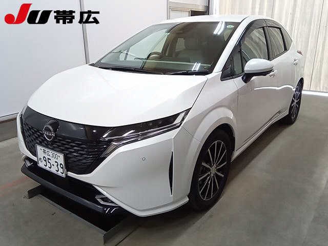 NISSAN AURA