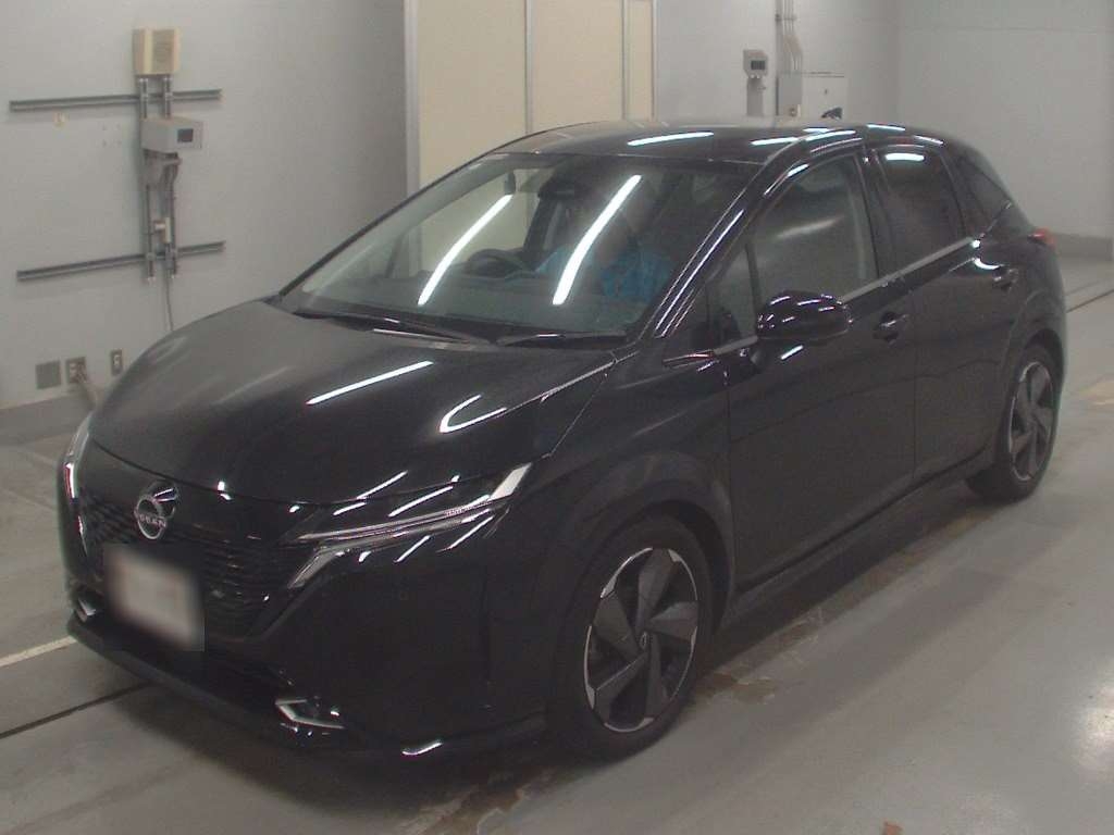 NISSAN AURA