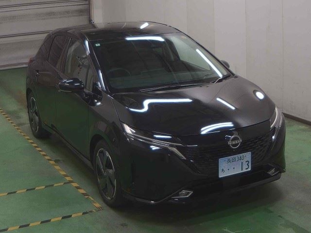 NISSAN AURA