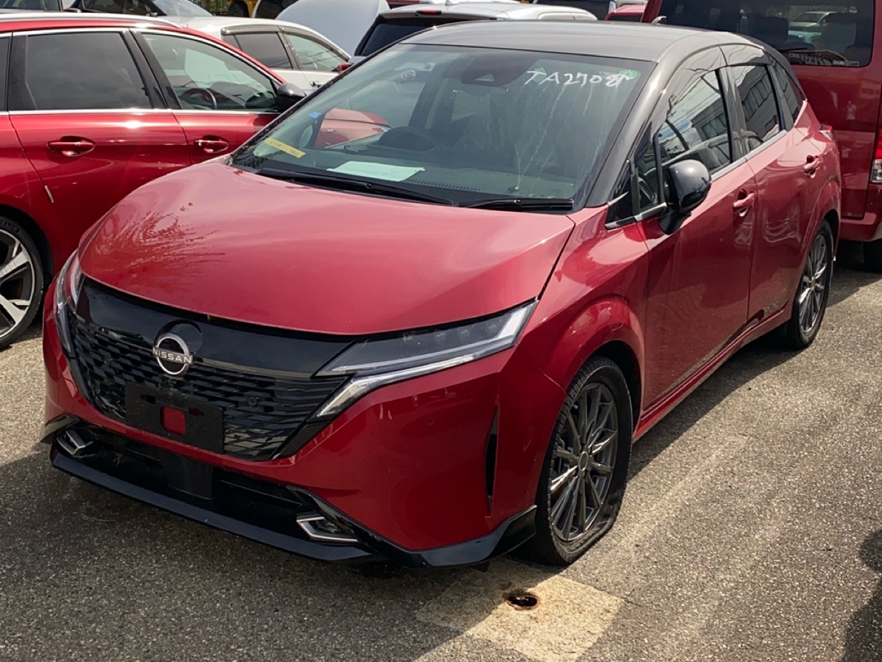 NISSAN AURA