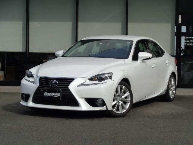 LEXUS IS