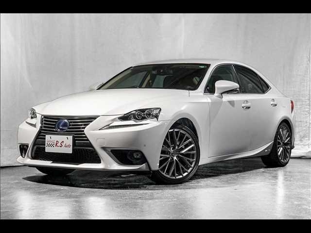 LEXUS IS