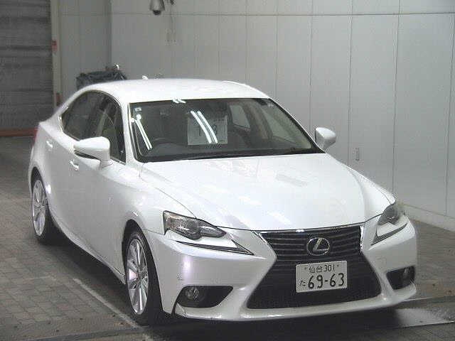 LEXUS IS