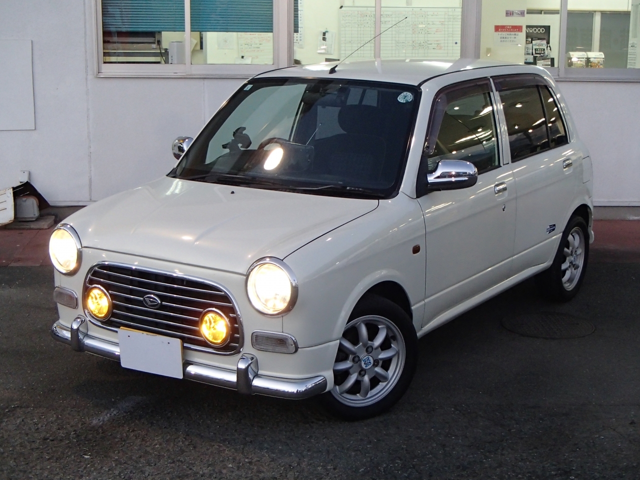 DAIHATSU MIRA GINO