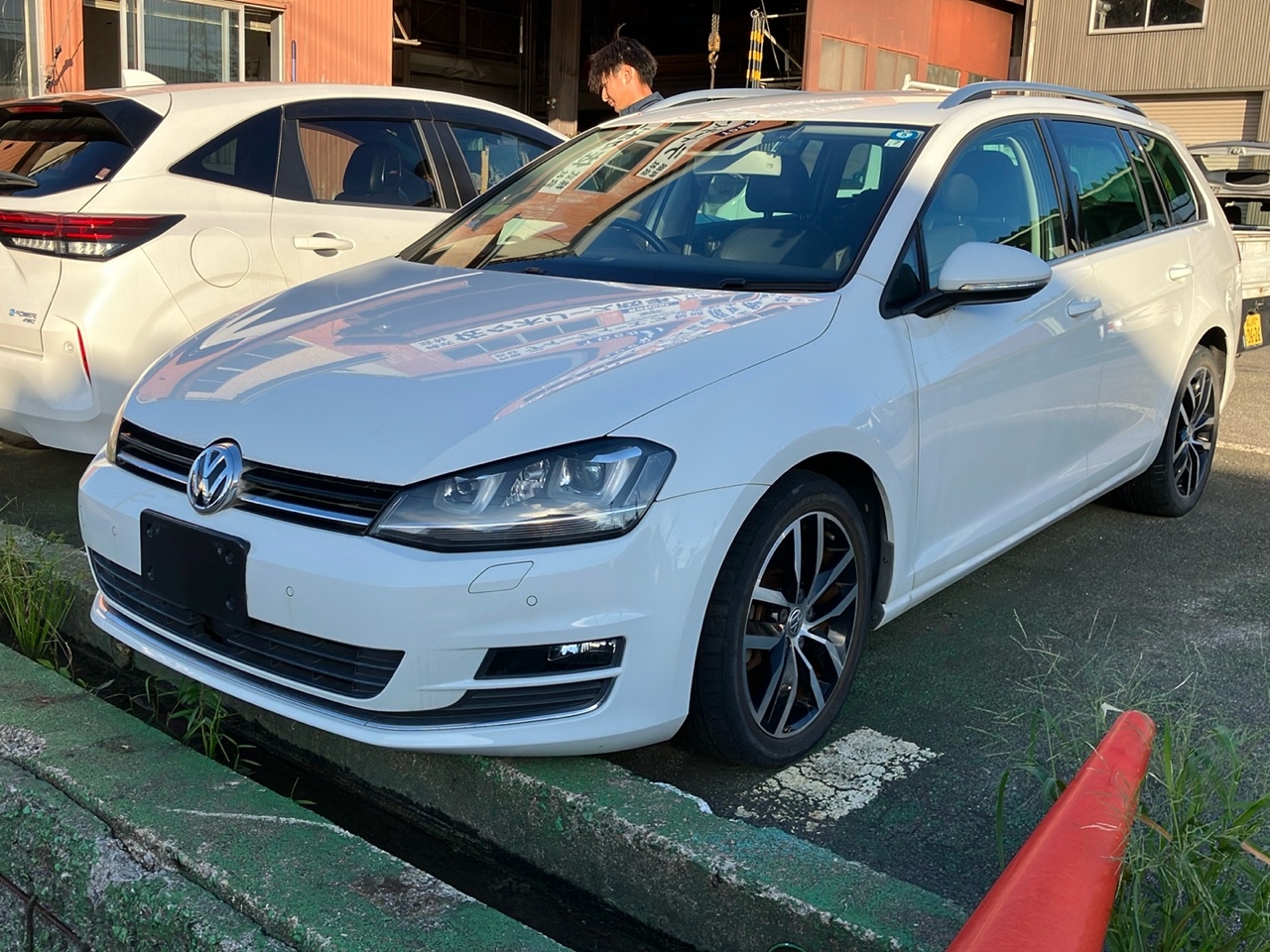 VOLKSWAGEN GOLF VARIANT