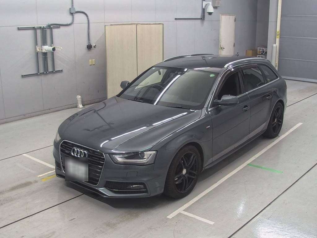 AUDI A4 AVANTE