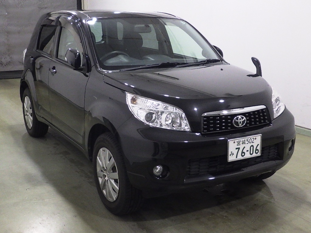 TOYOTA RUSH