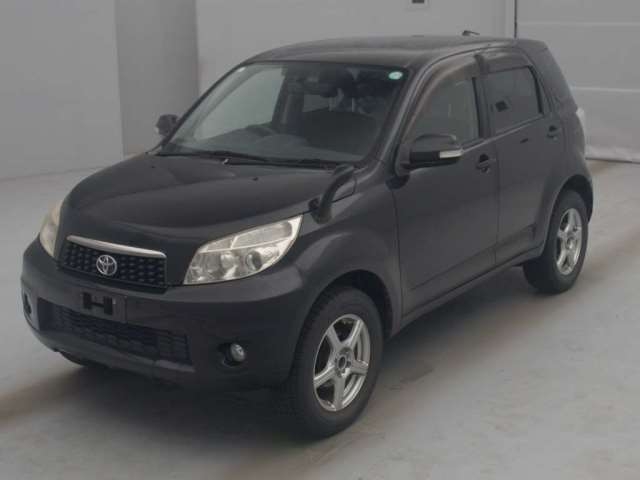 TOYOTA RUSH