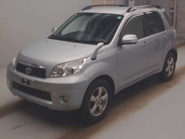TOYOTA RUSH