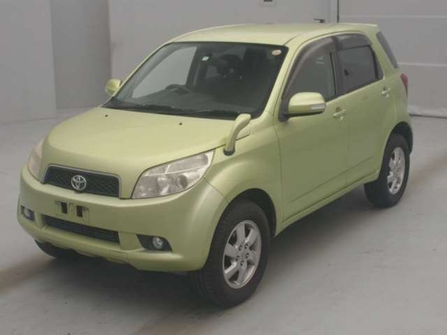 TOYOTA RUSH