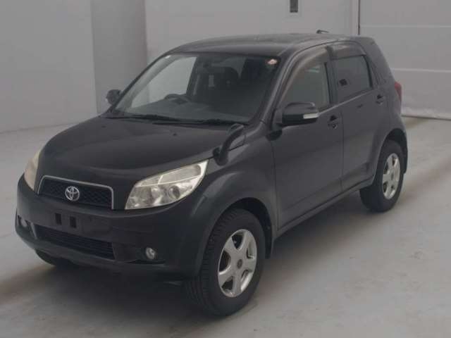 TOYOTA RUSH