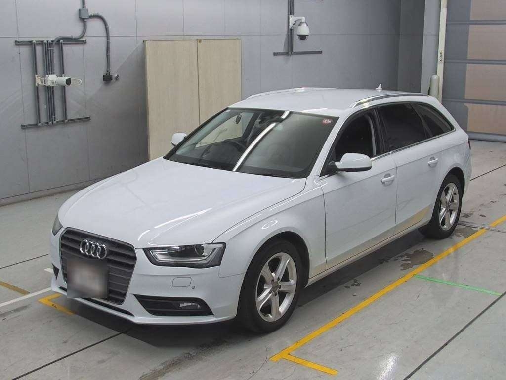AUDI A4 AVANTE