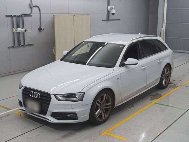 AUDI A4 AVANTE