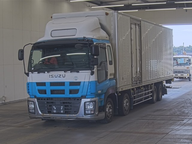 ISUZU GIGA