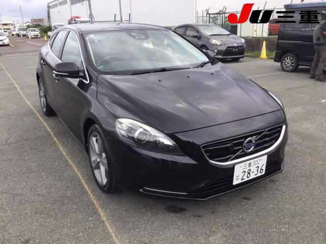 VOLVO V40