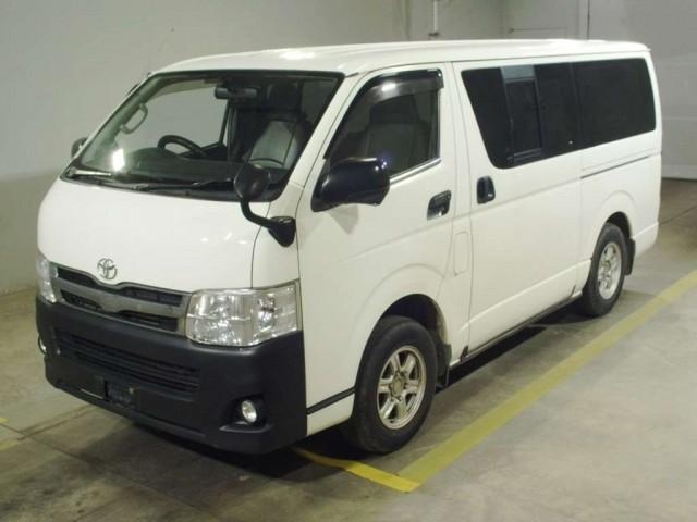 TOYOTA REGIUS VAN