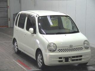 DAIHATSU MOVE LATTE