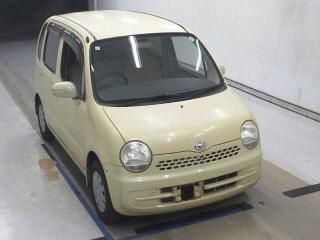 DAIHATSU MOVE LATTE