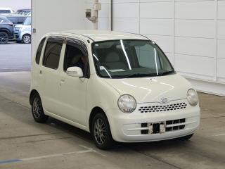 DAIHATSU MOVE LATTE