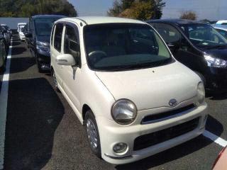DAIHATSU MOVE LATTE