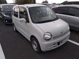 DAIHATSU MOVE LATTE
