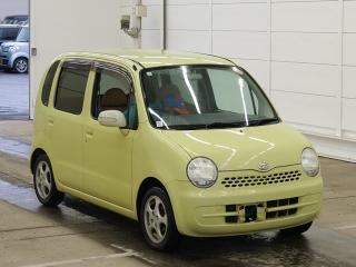 DAIHATSU MOVE LATTE