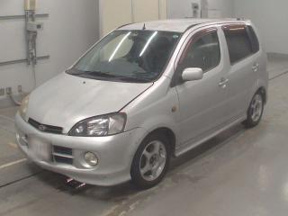 DAIHATSU YRV