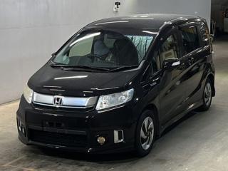 HONDA FREED SPIKE HYBRID