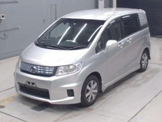 HONDA FREED SPIKE HYBRID