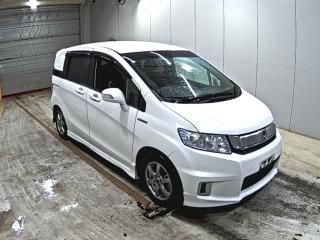 HONDA FREED SPIKE HYBRID