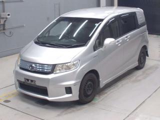 HONDA FREED SPIKE HYBRID