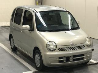 DAIHATSU MOVE LATTE