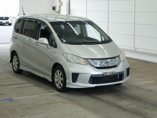 HONDA FREED HYBRID