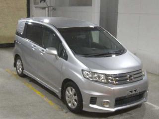 HONDA FREED SPIKE