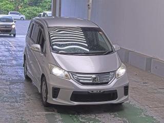 HONDA FREED HYBRID