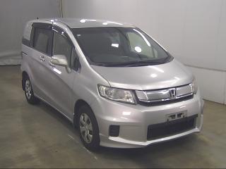 HONDA FREED SPIKE