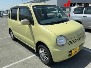 DAIHATSU MOVE LATTE