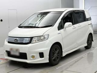 HONDA FREED SPIKE HYBRID