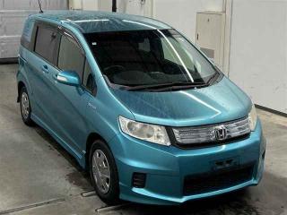 HONDA FREED SPIKE HYBRID