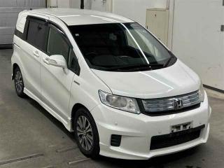 HONDA FREED SPIKE HYBRID