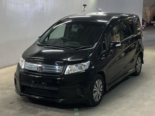 HONDA FREED SPIKE HYBRID