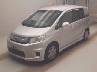 HONDA FREED SPIKE HYBRID