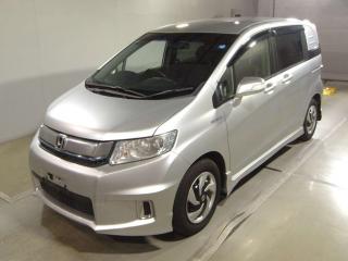 HONDA FREED SPIKE HYBRID