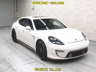 PORSCHE PANAMERA