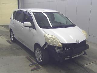 DAIHATSU BOON LUMINAS