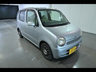 DAIHATSU MOVE LATTE