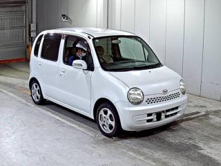 DAIHATSU MOVE LATTE
