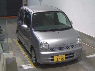 DAIHATSU MOVE LATTE